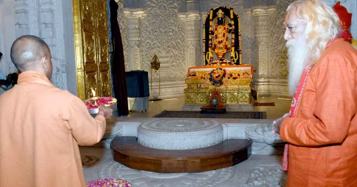 मुख्यमंत्री योगी आदित्यनाथ ने रामलला के दरबार में नवाया शीश, हनुमानगढ़ी में टेका मत्था