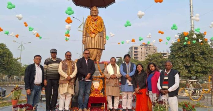 पीएम मोदी और सीएम योगी की सुशासन नीतियों ने जनता के जीवन को बदला - डॉ. राजेश्वर सिंह,