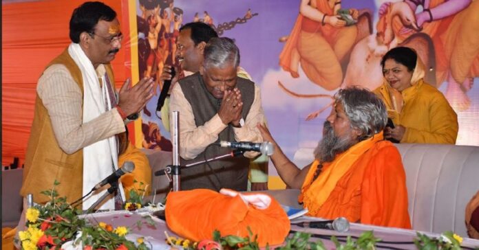 श्रीराम कथा महोत्सव आचार, विचार और आहार का मार्गदर्शन: जीवन जीने की कला सिखाती है श्रीराम कथा