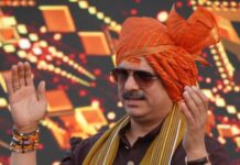 सरोजनीनगर की समस्याओं पर विधायक का सख्त रुख: डॉ.राजेश्वर सिंह ने NHAI को लिखे 3 पत्र, फुट ओवरब्रिज और नालों के अधूरे कार्य पर उठाए गंभीर सवाल