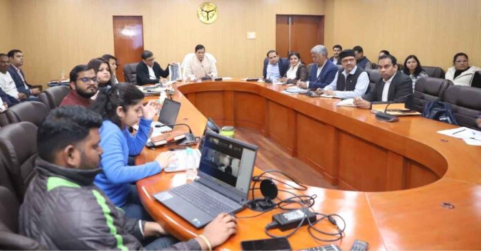 truenewsup mahakumbh (1) प्रयागराज महाकुंभ 2025: ए0के0 शर्मा ने की तैयारियों की समीक्षा और दिए निर्देश