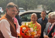 CM योगी के सरोजनीनगर आगमन पर विधायक डॉ. राजेश्वर सिंह ने किया स्वागत: डॉ. राम मनोहर लोहिया राष्ट्रीय विधि विश्वविद्यालय के दीक्षांत समारोह में पहुँचे थे मुख्यमंत्री