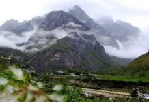 Travel News: उत्तराखंड का माना गांव कहलाता है ‘भारत का पहला गांव’, यहीं मिलते हैं अदृश्य सरस्वती नदी के दर्शन