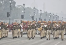 Kartavya Path पर Republic Day Parade देखने का प्लान? घर बैठे ऐसे बुक करें अपनी टिकट