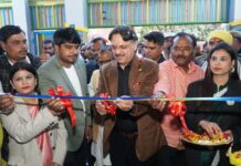 लखनऊ के वृन्दावन स्थित “गुरुकुल किड्स प्ले स्कूल” के उद्घाटन में पहुंचे डॉ. राजेश्वर सिंह : डिजिटल साक्षरता को बढ़ावा देते हुए सरोजनीनगर विधायक ने स्मार्ट क्लास स्थापित कराने की घोषणा की