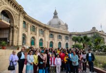 यूपी बजट सत्र खत्म : “लखनऊ दर्शन” बस में पुनः शामिल हुई विधानसभा की सैर