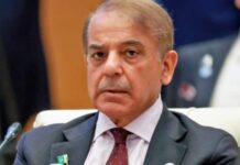 US-ईरान तनाव के बीच पाकिस्तान की चिंता बढ़ी, शहबाज शरीफ सहायता की तलाश में जुटे, जबकि असीम मुनीर तेहरान पहुंचे।