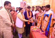 आशियाना में अंबेडकर जयंती पर गूंजा सामाजिक समरसता का संदेश, डॉ. राजेश्वर सिंह बोले- “अधिकारों के साथ कर्तव्यों का पालन ही सच्ची श्रद्धांजलि”