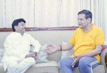 उत्तर प्रदेश में समाप्त हुई स्मार्ट प्री-पेड मीटर व्यवस्था, सभी स्मार्ट मीटर अब पोस्टपेड मोड में होंगे संचालित : ऊर्जा मंत्री ए. के. शर्मा से मिले मंत्री कपिल देव अग्रवाल, उपभोक्ता हित में फैसले पर जताया आभार