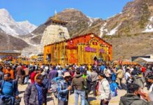 Travel Tips: बच्चों के साथ केदारनाथ जा रहे हैं? सफर सुरक्षित बनाने के लिए बैग में जरूर रखें ये 7 जरूरी चीजें