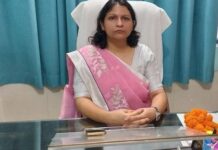 Amroha News: अमरोहा में शिक्षक और कार्यालय सहायक निलंबित, लापरवाही पर BSA ने की सख्त कार्रवाई