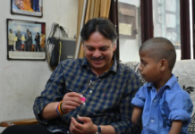 हर बच्चे को सम्मान, स्नेह और आगे बढ़ने का अवसर मिले: दृष्टि के विशेष बच्चों के बीच पहुंचे डॉ. राजेश्वर सिंह ; ₹20 लाख की सहायता की प्रतिबद्धता, Digital TV और Sound System देने का संकल्प; 150 साड़ियों से सेवाकर्मियों का सम्मान