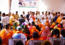 चाय पर चर्चा में उमड़ा जनविश्वास : विधायक डॉ. राजेश्वर सिंह ने सरोजनी नगर की जनता से किया सीधा संवाद, विकास कार्यों पर चर्चा
